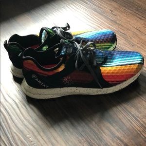 NWOT Ariat woman’s Aztec tennis shoes